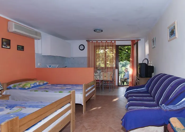 Apartment Dinono
